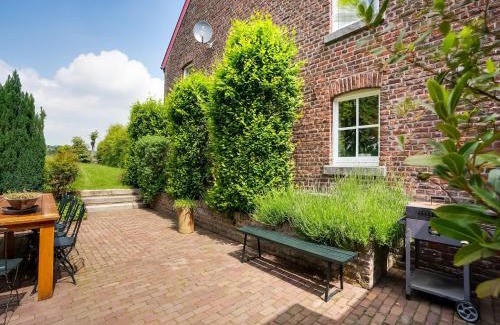 Remersdaal House | Voeren Mansion with Garden