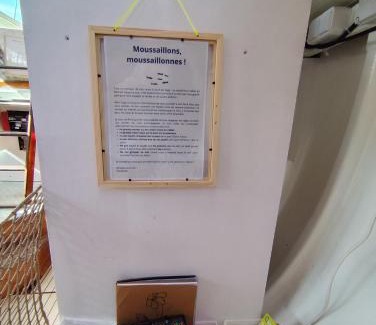 Ouistreham Boat Rental | Voilier confortable en bois à cotés des plages et ferries