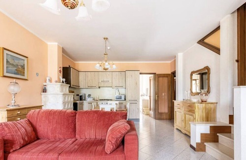 San Giovanni Lupatoto Villa | Vrbo Property