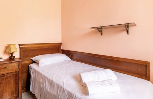 San Giovanni Lupatoto Villa | Vrbo Property