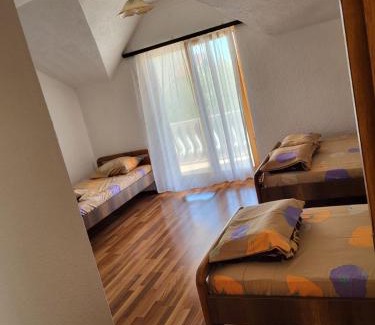 Misleshevo Bed & Breakfast | Vreshtat e Liqenit-Ezerski Llozja