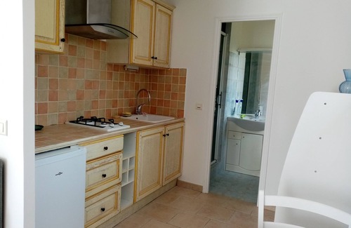 Montauroux Apartment | Vue Époustouflante, Studio au Bord de la Piscine Dans un Écrin de Verdure