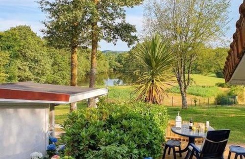 Champs-Romain House | Vue du Lac - Vakantiehuis op een kasteelcamping met zwembad