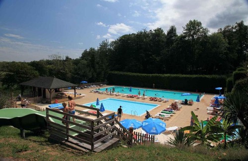 Champs-Romain House | Vue du Lac - Vakantiehuis op een kasteelcamping met zwembad