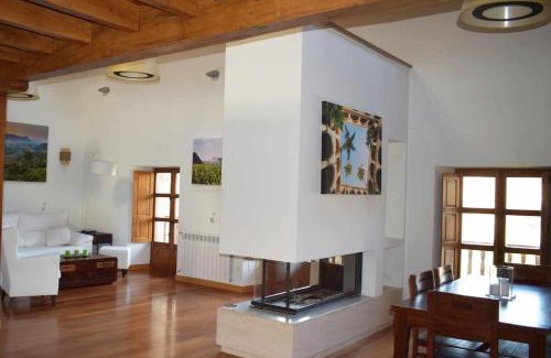 Cartes House | Vuelta Abajo Un lujo a tu alcance en Cartes