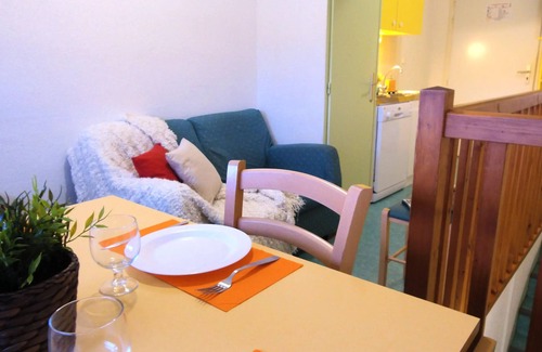 Maisod Apartment | VVF Jura Lac de Vouglans - 3 Room Gite 5 People 1 baby