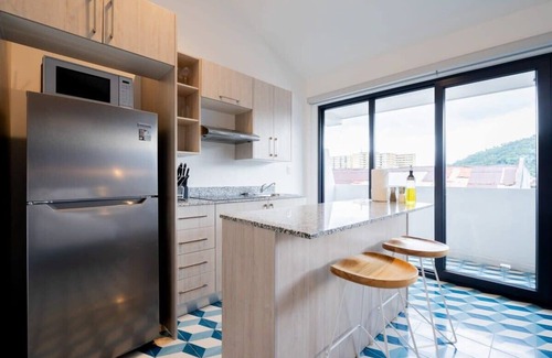 Santa Ana Apartment | w* | Refined Loft in Santa Ana