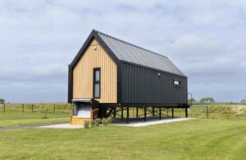 Pietersbierum Villa | Wad & Loft unieke paalwoning vlakbij de Waddenzee