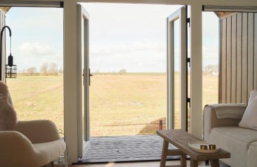 Pietersbierum Villa | Wad & Loft unieke paalwoning vlakbij de Waddenzee