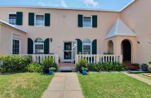 Southampton Apartment | Wade's Garden Inn