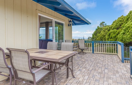 Waimea House | Waimea Estate near Parker Ranch & beach with two decks & home office, WiFi