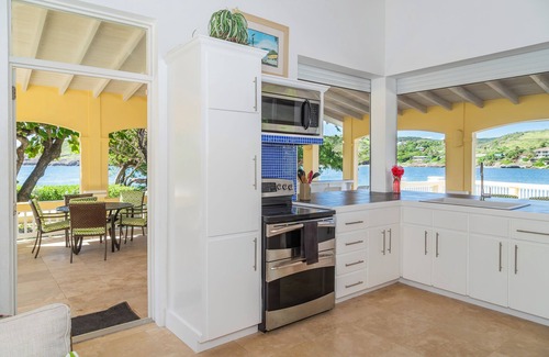 Mamora Bay Villa | Wake up in paradise at this amazing villa for couples and families