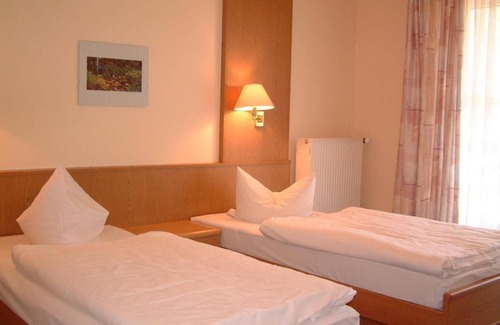 Eisfeld Hotel | Waldhotel Hubertus