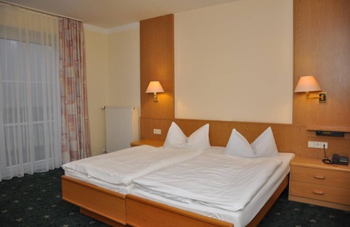 Eisfeld Hotel | Waldhotel Hubertus