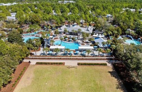 Watercolor House | Walk on the Ocean