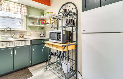 Adrian House | Walk to Adrian College: Family Home in Michigan