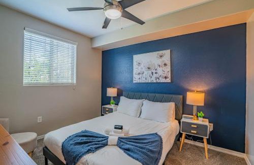 Tempe Apartment | Walk To ASU Near Sloan Prk Pool Gym Parking WD