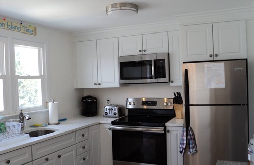 Harvey Cedars House | Walk to beach , bay, shopping & restaurants , sunset views at the end of our st