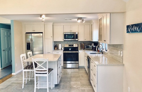 Brewster House | Walk to Beach from Sea Salt Cottage