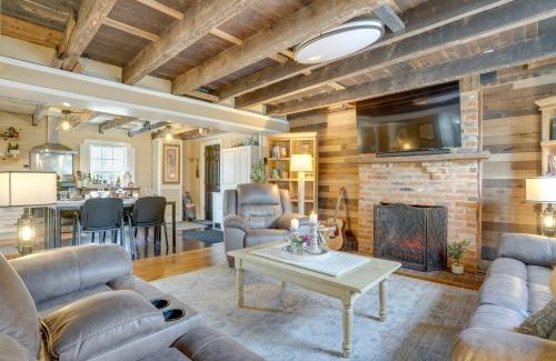 Falmouth House | Walk to Beach Historical Fredericksburg Home