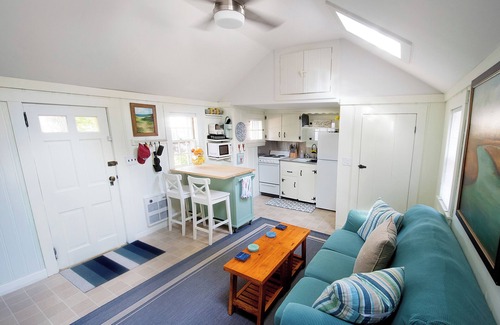 South Yarmouth House | Walk to Beach | Parking for 2 Cars | Close to Town