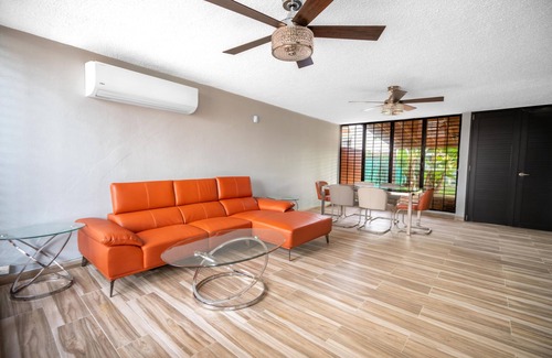 Solimar House | Walk to beach, Pool, close to Kioskos & Rainforest, 24 hr security, parking n