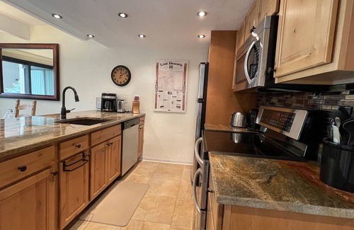 Vail Condo | WALK to both Villages & Lionshead Gondola