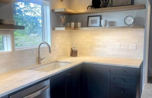 Sebastopol House | Walk to Downtown Sebastopol * Luxe Vacation Living