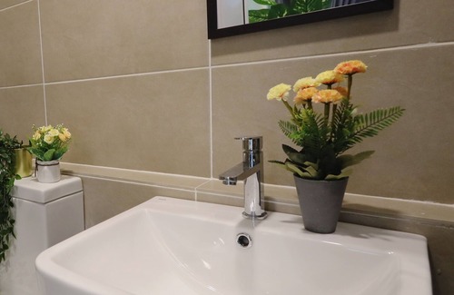 Medini Bed & Breakfast | Walk to lagoland🏰cozy and relaxing unit,make your holiday happy