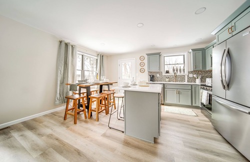 Pymatuning South Cottage | Walk to Lake: Pet-Friendly Cottage in Jamestown!