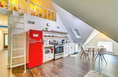 East of Broadway Apartment | Walk to Main St: Eclectic Gem in Little Rock