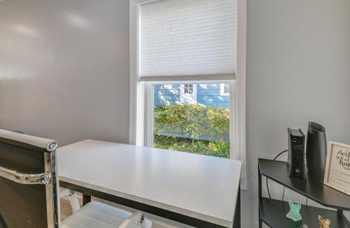 Norwich House | Walk to Main Street! Updated Norwich Home