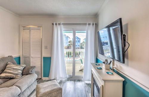 Surfside Beach Apartment | Walk to Ocean Surfside Beach Condo with Pool Access