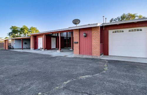 Paradise Hills Civic Apartment | Walk to Paradise Hills Golf Course Condo with Patio