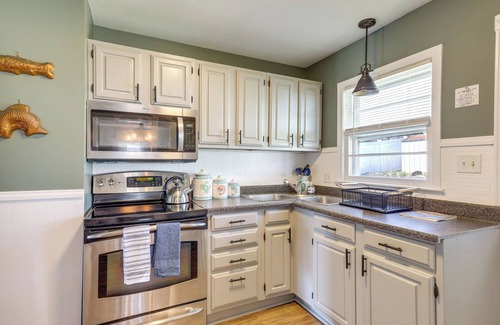 Mayfield House | Walk to Private Beach & Boat Launch: Mayfield Home