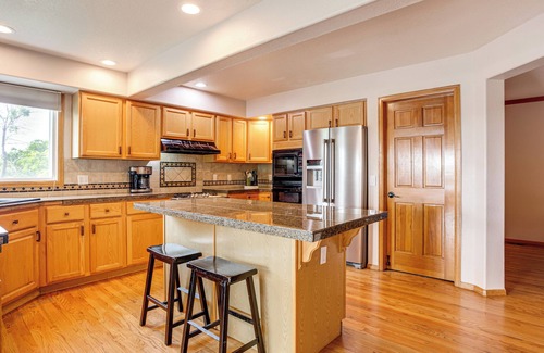 Highlands Ranch House | Walk to Rec Center: Spacious Highlands Ranch Home