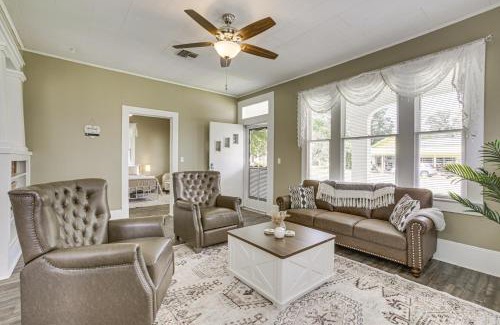 Franklin House | Walk to Restaurants and Shops Dtwn Franklin Retreat