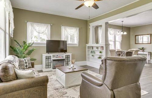 Franklin House | Walk to Restaurants and Shops Dtwn Franklin Retreat