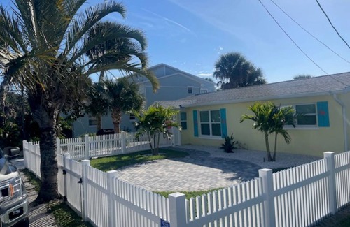 Horton Shores House | Walk to the beach & Flagler Ave