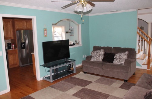 Niantic House | Walk to the beach at Black Point, Niantic, Ct.