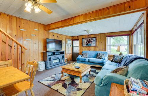 Bagley House | Walk to Wyalusing Beach Cabin with River View!