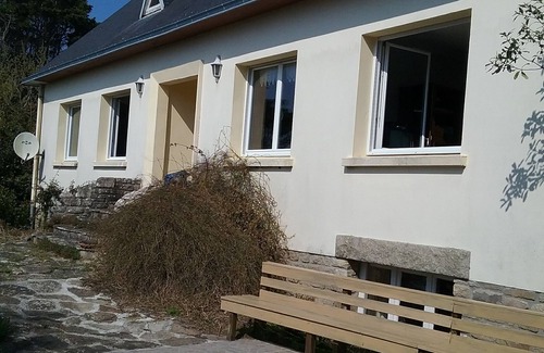 Plouhinec House | Walking distance from the beach, sea view, sleeps 14 Plouhinec 29 south