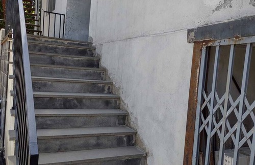 Tbilisi House | Walking distance to Cathedral, perfect place for wine lovers and thinkers.