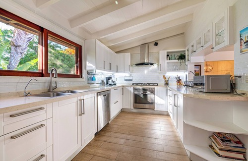 Los Lagos Villa | Walking Distance to the Beach