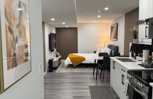 Airdrie Apartment | Walkout Basement Suite