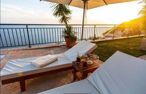 Dobra Voda Villa | Wall Villa