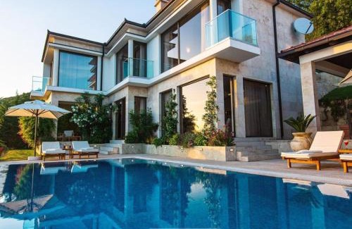 Dobra Voda Villa | Wall Villa