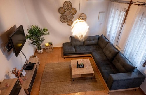 Archanes Villa | WALNUT TREE VILLA