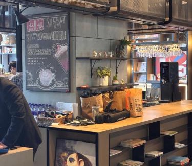 Nanjing Hotel | Wanda Grand Hotel, Nanjing South Railway Station