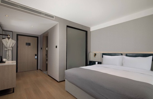 Pudong Hotel | Wanda Yuehua Shanghai Wildlife Park